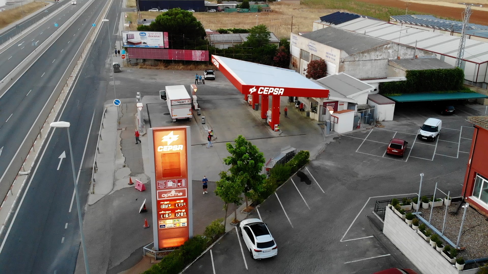 Grabación y fotografía aérea con drones para reforma de gasolinera en Zamora Grabación y fotografía aérea con drones para reforma de gasolinera en Zamora