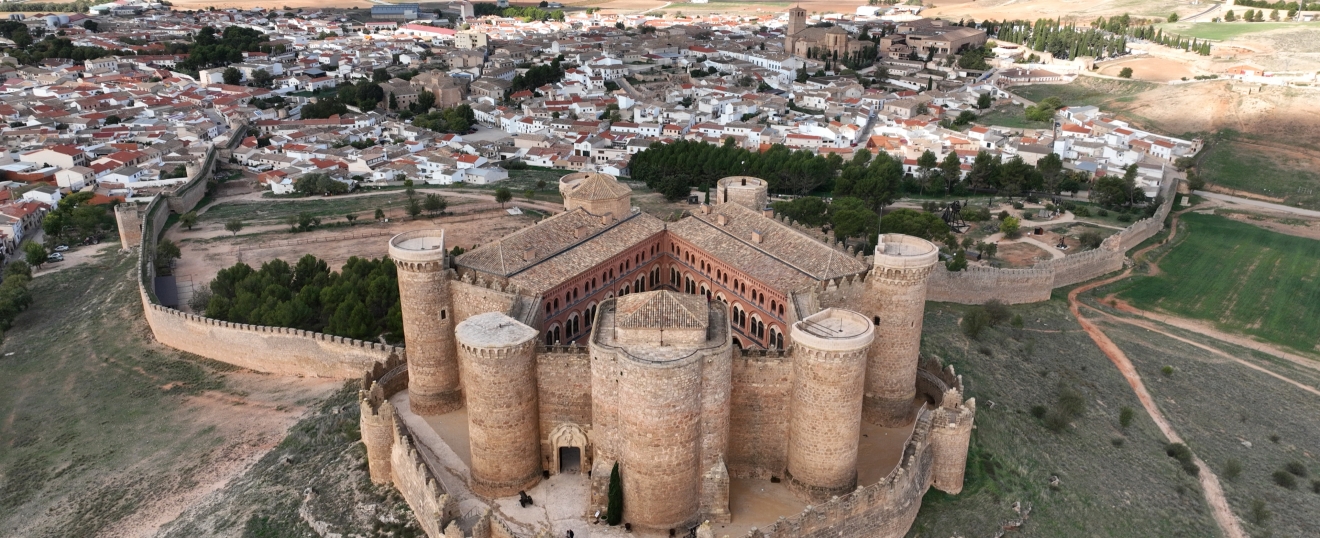 Castillo de Belmonte. Fotografía aérea con dron de VISUAIR