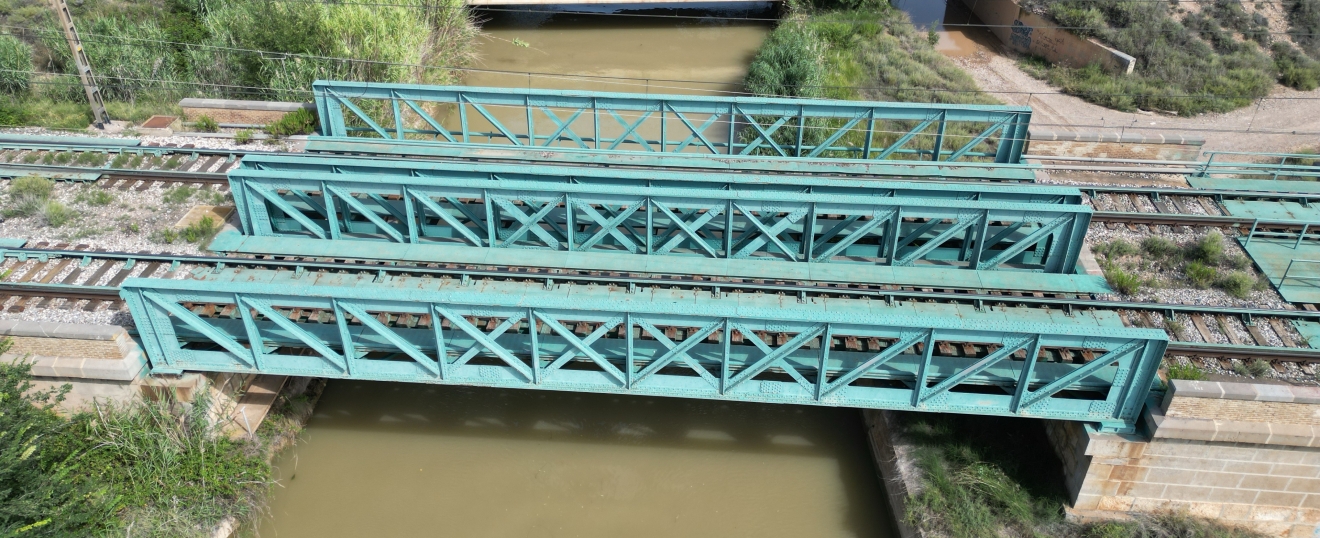 Tres puentes de celosía sobre el canal (Aragón). Fotografía aérea con dron de VISUAIR