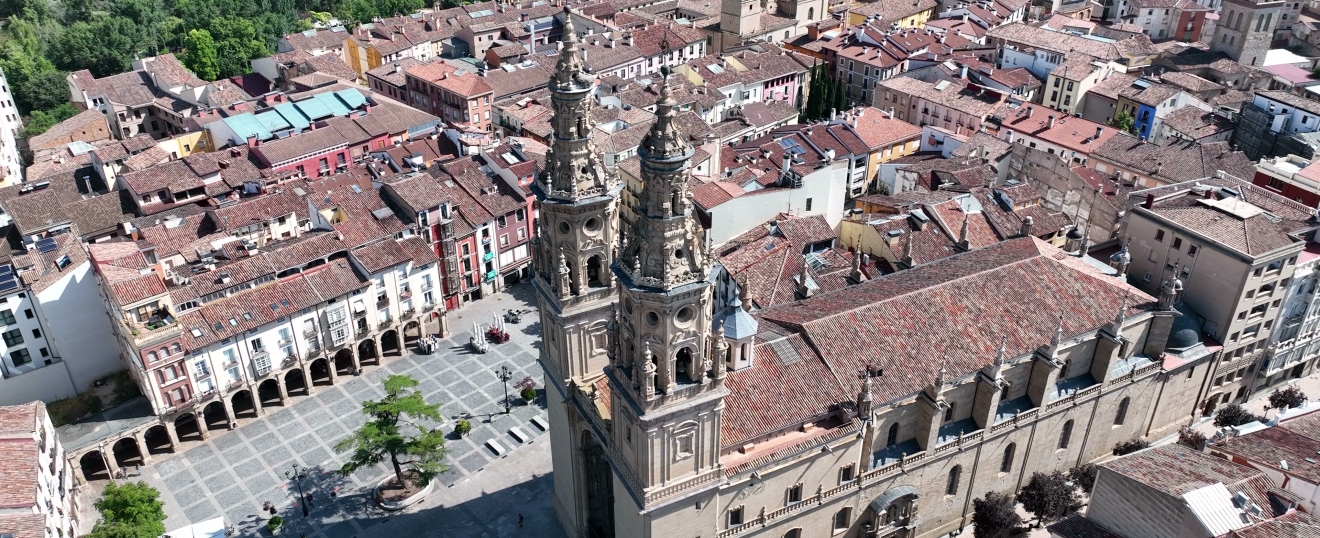 Concatedral de La Redonda en Logroño. Fotografía aérea con dron de VISUAIR