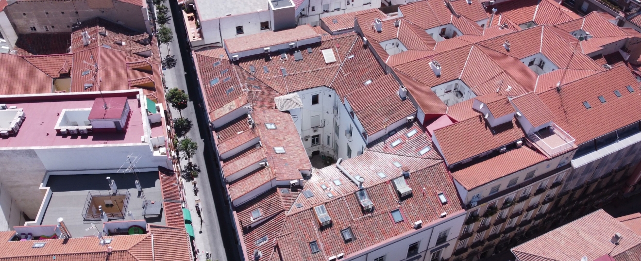 Tejados y patios del centro de Madrid. Fotografía aérea con dron de VISUAIR