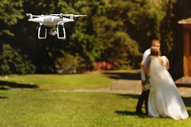 Imágenes aéreas con dron para video de bodas